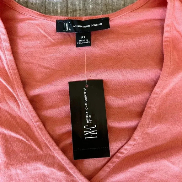 Peach top with ties on the sides - Picture 4 of 5